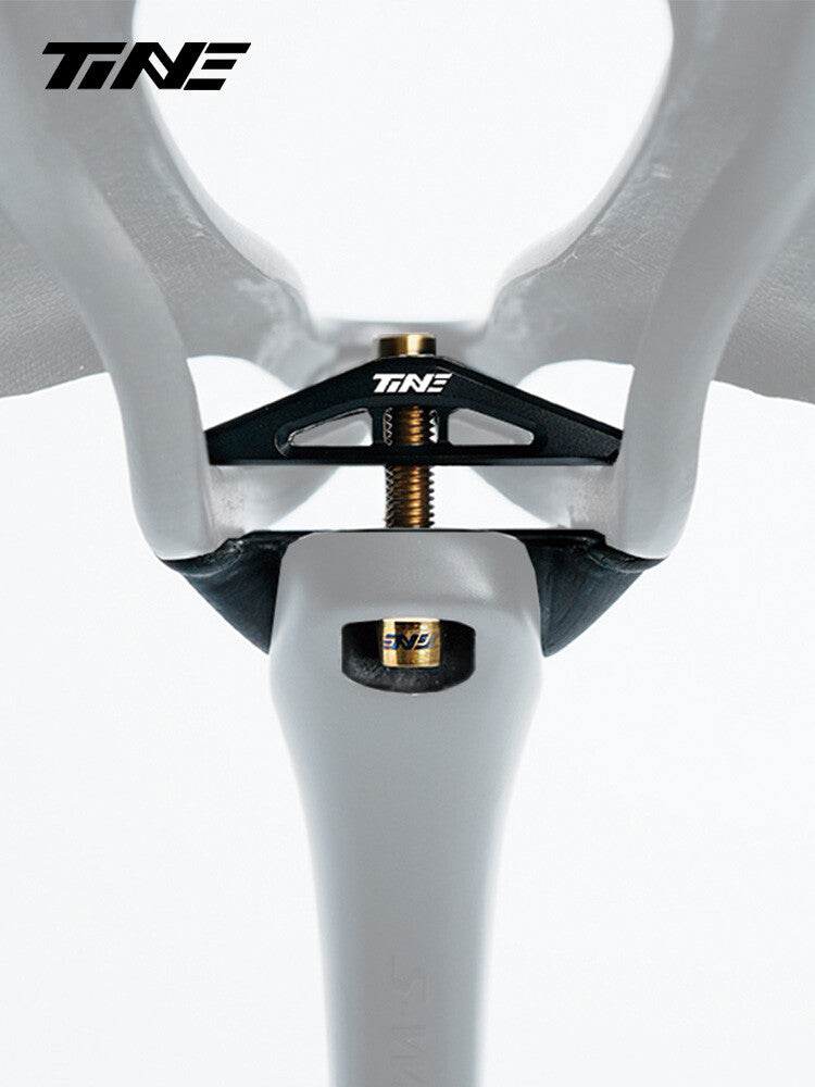 Collier de selle et système de réglage ultra-léger TiNE 6,8 g | Compatible avec tiges de selle Specialized SL9/SL8 Aethos, Colnago et DARIMO | Précision en titane CNC
