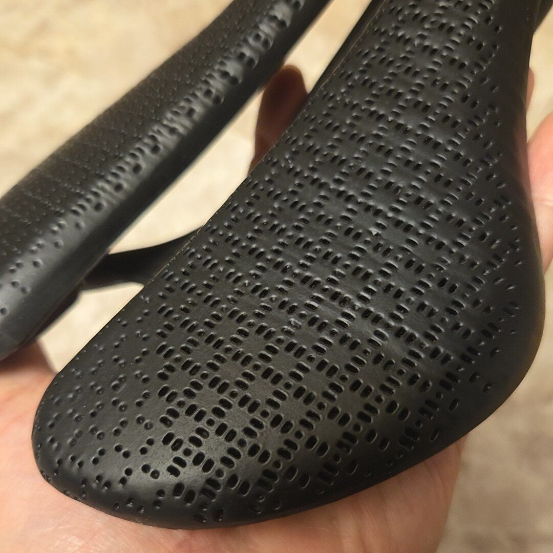 Selim Paveway para Bicicleta de Estrada Impresso em 3D | Assento de Corrida com Trilho de Carbono Ultraleve