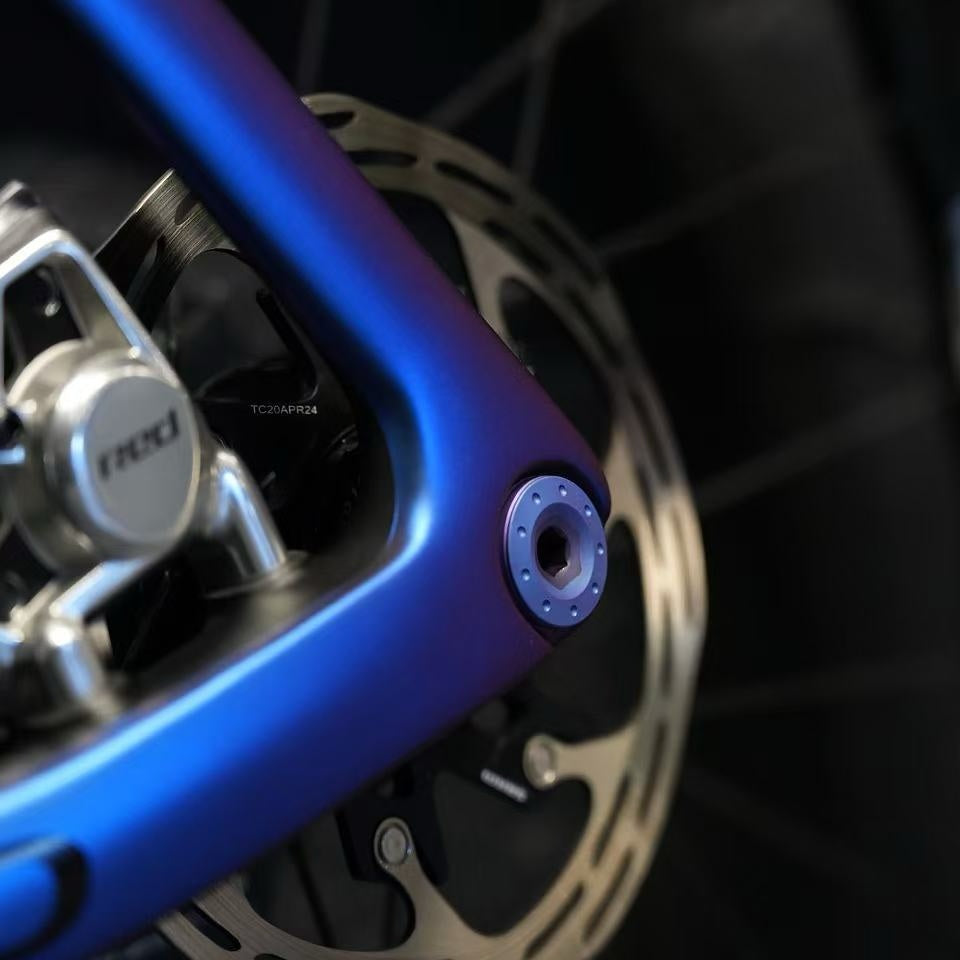 Eixo Passante Titanium Fearless Knight - Compatível com Bicicletas de Estrada Pinarello, Specialized, Colnago, Trek, Ridley