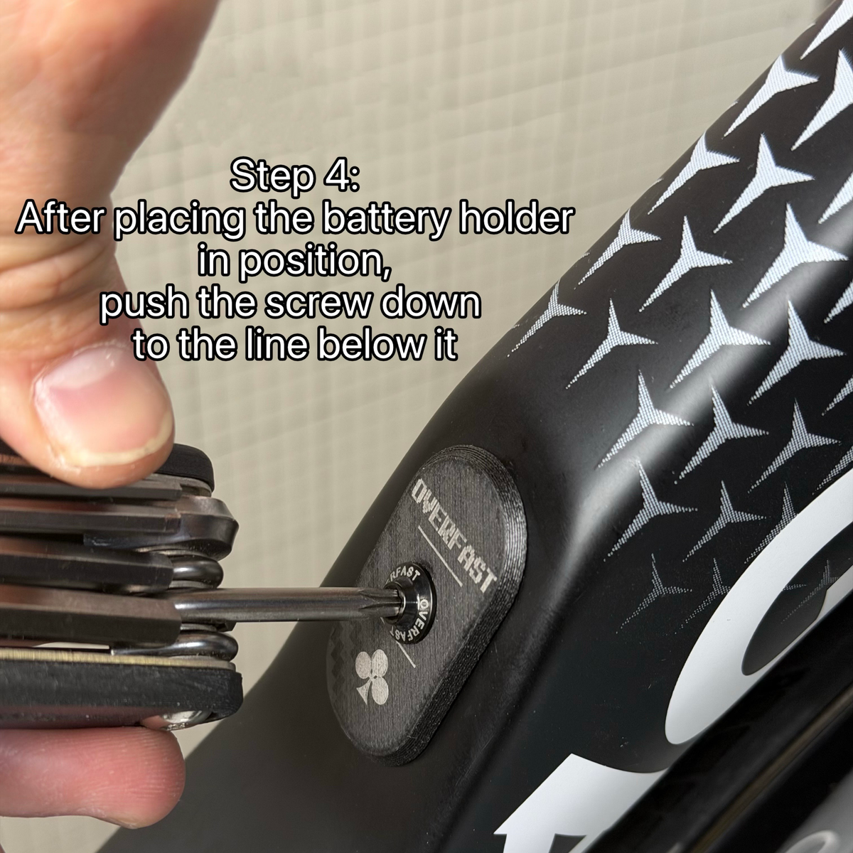 Suporte de Bateria de Carbono Ultraleve para Colnago Y1RS | Shimano Di2 / SRAM | Aprox. 10g