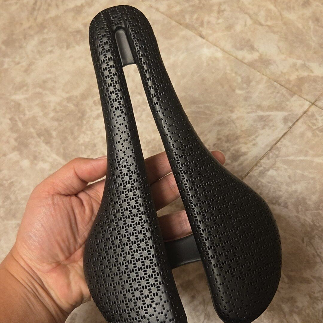 Selim Paveway para Bicicleta de Estrada Impresso em 3D | Assento de Corrida com Trilho de Carbono Ultraleve