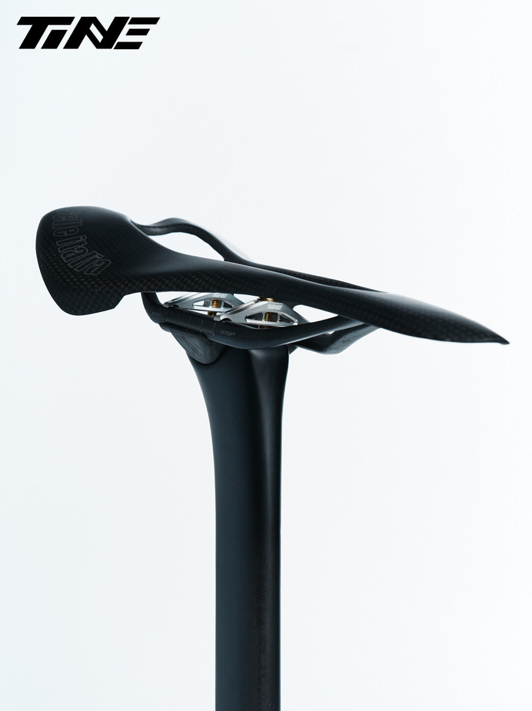 Collier de selle et système de réglage ultra-léger TiNE 6,8 g | Compatible avec tiges de selle Specialized SL9/SL8 Aethos, Colnago et DARIMO | Précision en titane CNC