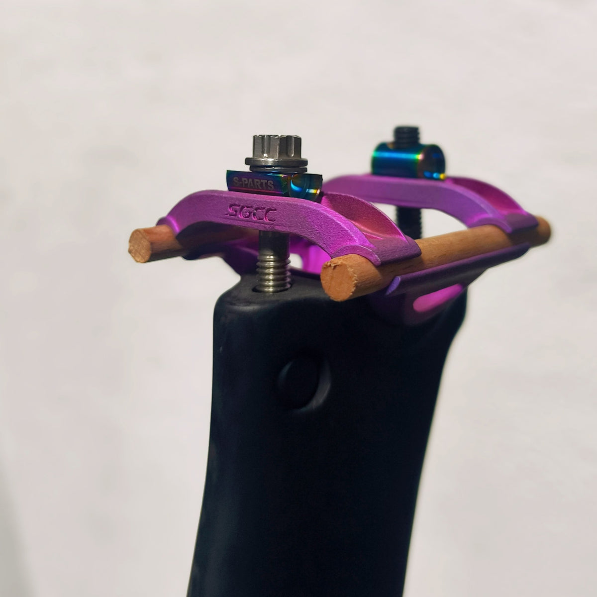 Quick Titanium Saddle Clamp Kit｜22g ультралегкий｜Совместим с Quick Pro и всеми моделями Quick｜Несколько цветов