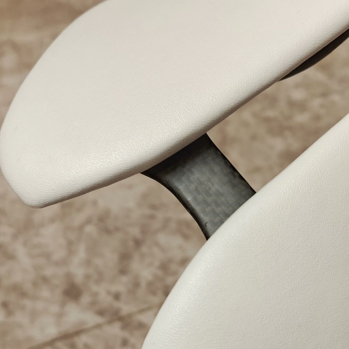 PAVEWAY Ultra-Light Short Nose Carbon Saddle – 85g Full Carbon Racing Saddle Inspired by Lupina Style