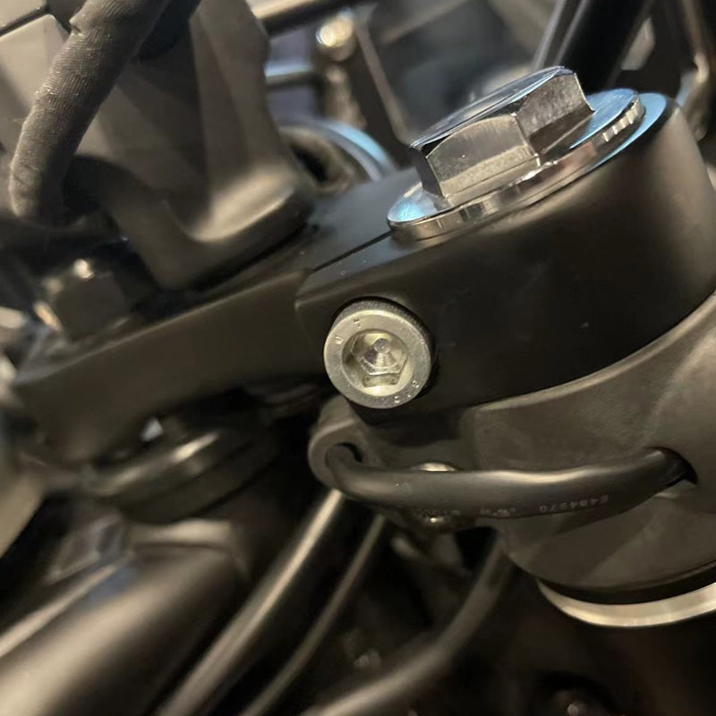Le viti per il rimontaggio dell'intera auto della motocicletta CM300 della serie A3 in lega di titanio S-parts riparano le viti per il rimontaggio dell'intera auto