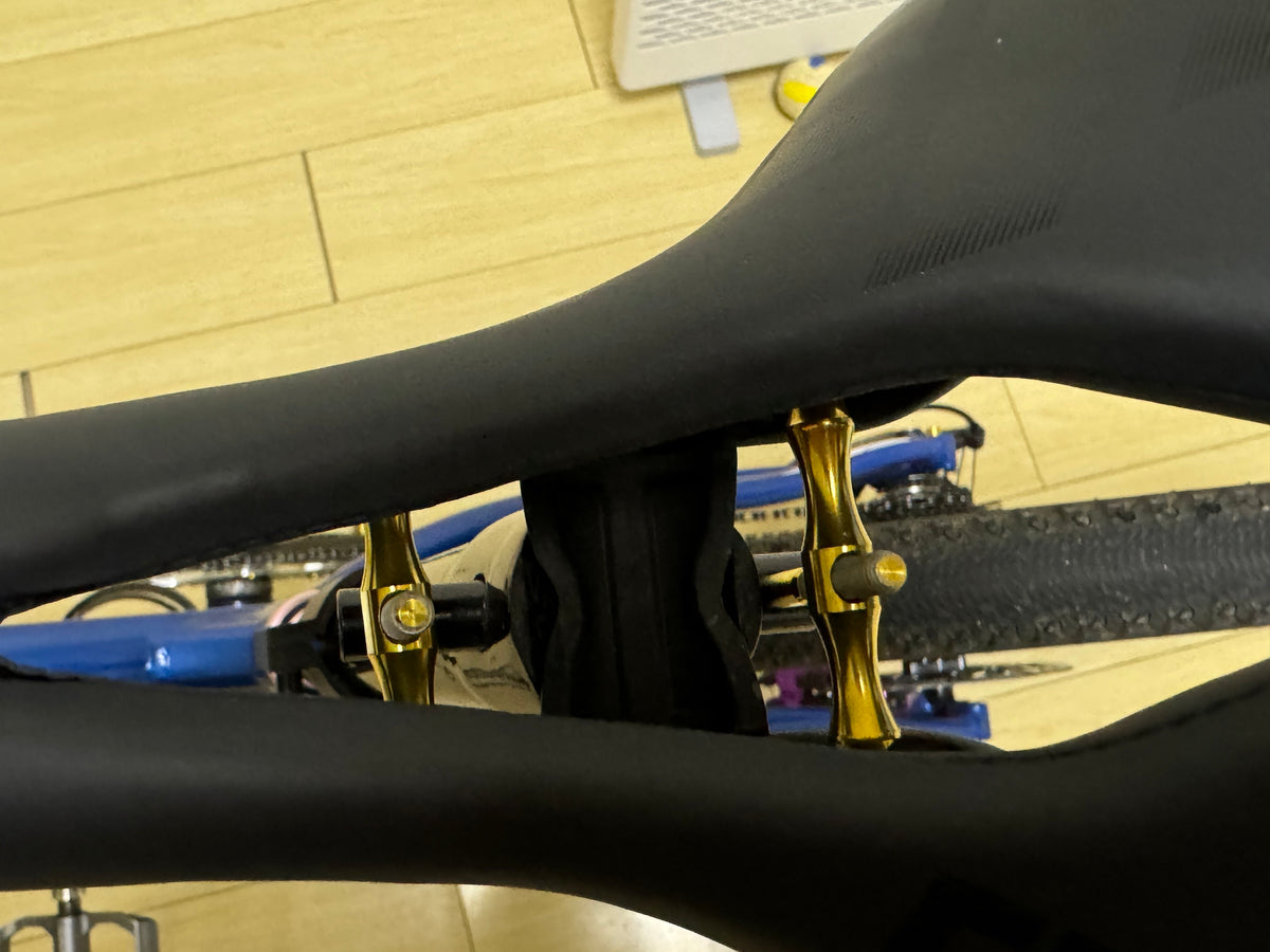 Culla in titanio S-PARTS per reggisella Level | Foro per vite M5 | Thomson Elite FSA KForce WCS EC70 XXX PRO VIDE